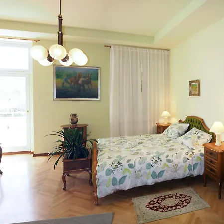 شقة Rose Garden Apartment Bovec *